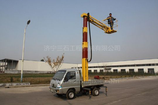 點擊查看詳細信息<br>標題：小型高空作業車 閱讀次數：2657