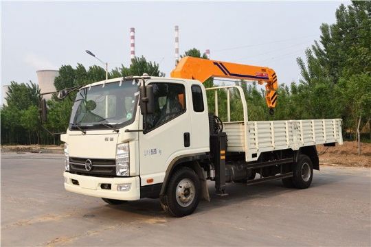 點擊查看詳細信息<br>標題：5噸凱馬隨車吊 閱讀次數：2236