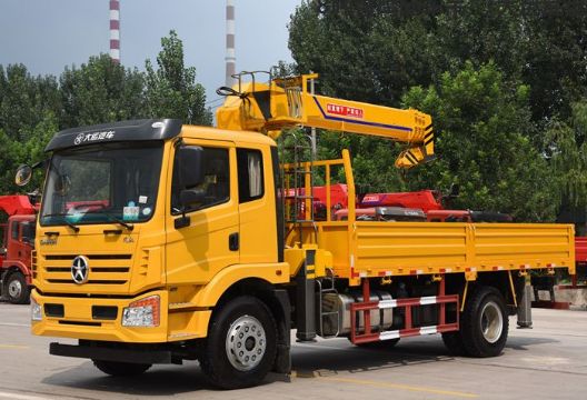 點(diǎn)擊查看詳細(xì)信息<br>標(biāo)題：8噸大運(yùn)隨車吊 閱讀次數(shù)：1741
